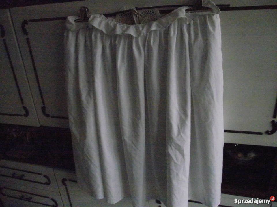 DWIE FIRANY Z BIAŁEGO NATURALNEGO BATYSTU Z sprzedam