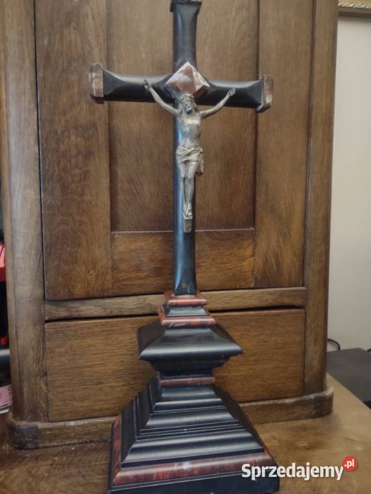 Stary krucyfiks krzyż marmur koniec XIX w Gniezno