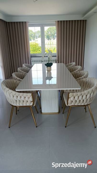 Stół COMODO złoty dekor pod nogą jadalnia salon Gierałtowiczki