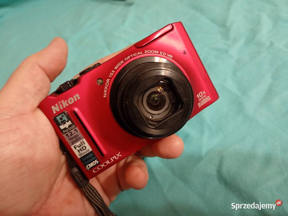 Świetna cyfrówka Nikon Coolpix S8100 Bordowe