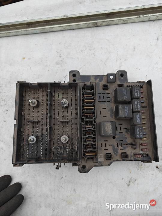 Sprzedam skrzynkę bezpieczników do Chryslera Układ elektryczny Łagów sprzedam