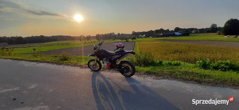 Suzuki dr 125 ktmyamaha hondakawasaki czterosuwowy Nisko