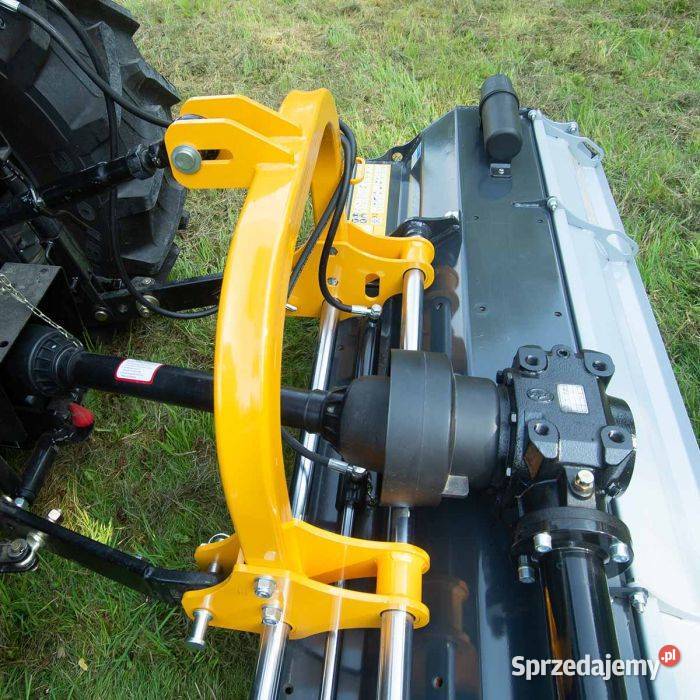 Kosiarka bijakowa 185 m z hydraulicznym wysuwem Legnica