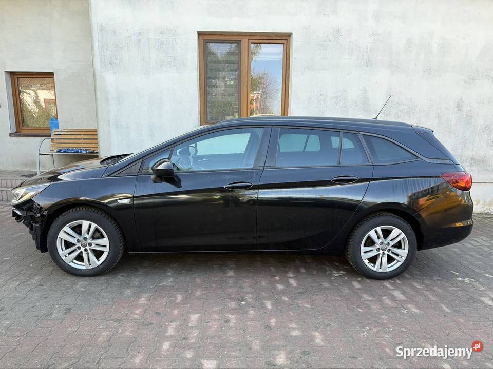 Opel Astra K kombi diesel manual czarna alufelgi Pacyna