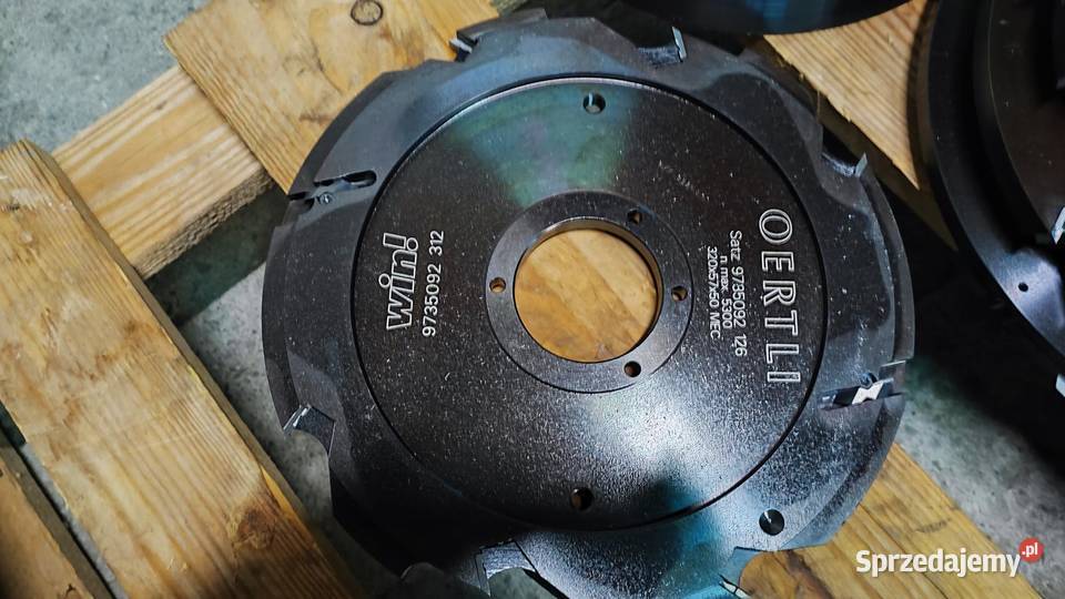 Frezy do okien i drzwi drewnianych Sucha Beskidzka