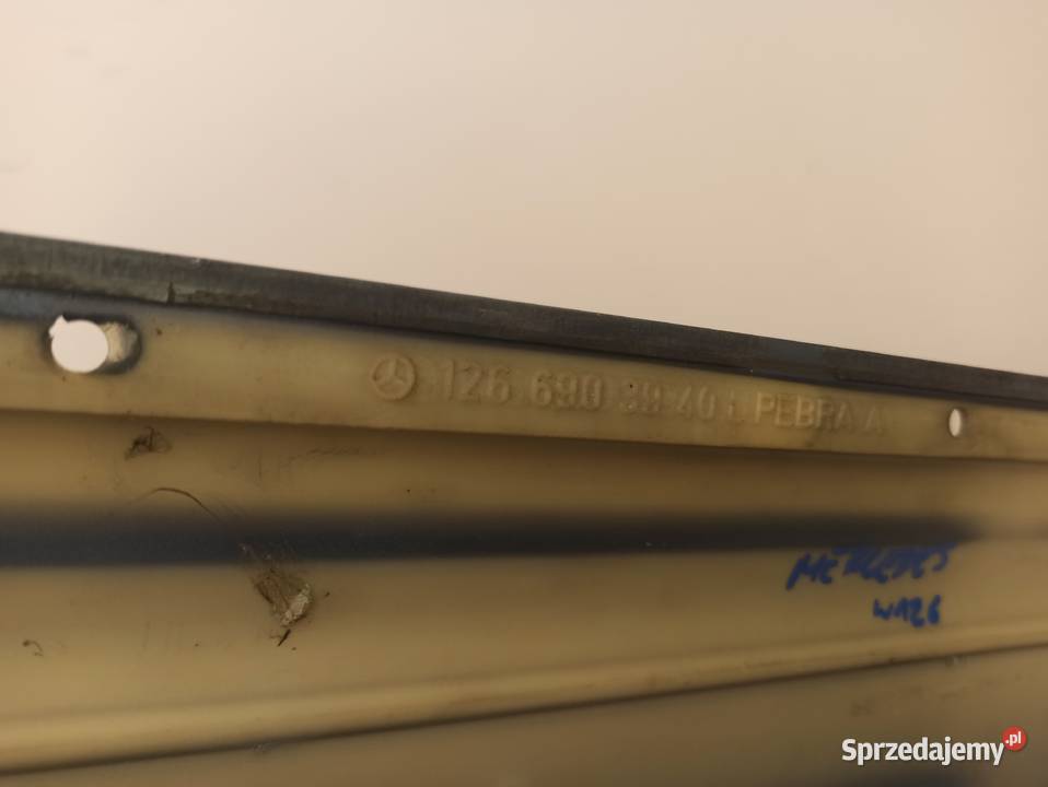 MERCEDES W126 LISTWA DRZWI LEWY TYŁ 1266903940 Bieleń