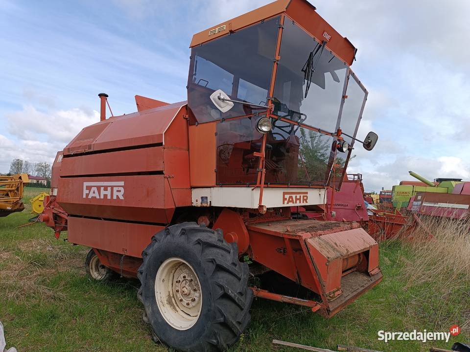 Fahr m900 z kabina i sieczkarnia Dragany