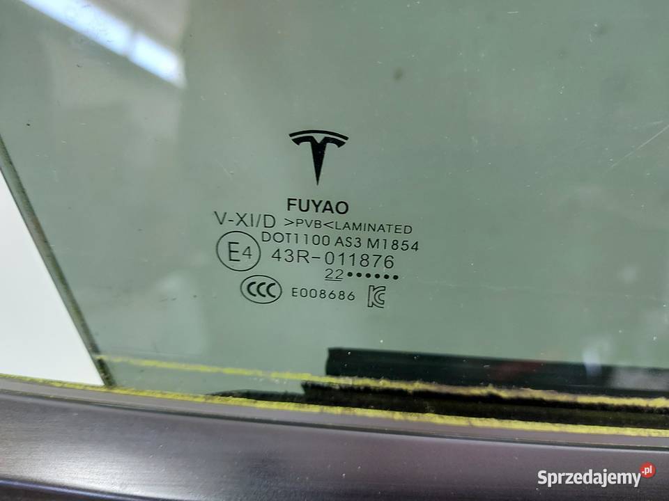 TESLA MODEL Y 2022r DRZWI PRAWY TYŁ czarny PBSB