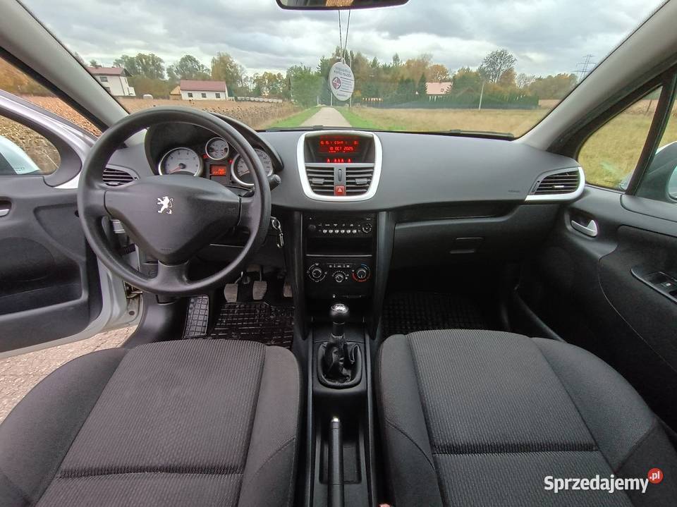 Peugeot 207 lift 14 16V sprzedam zamienię sprzedam