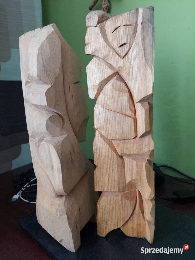 Snycerka dwie rzeźby Węgorzyno