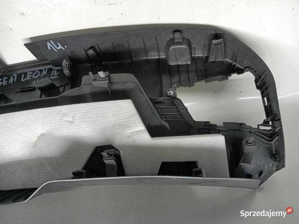 BOCZEK TAPICERKA KLAPY TYŁ SEAT LEON 4 HB 2020