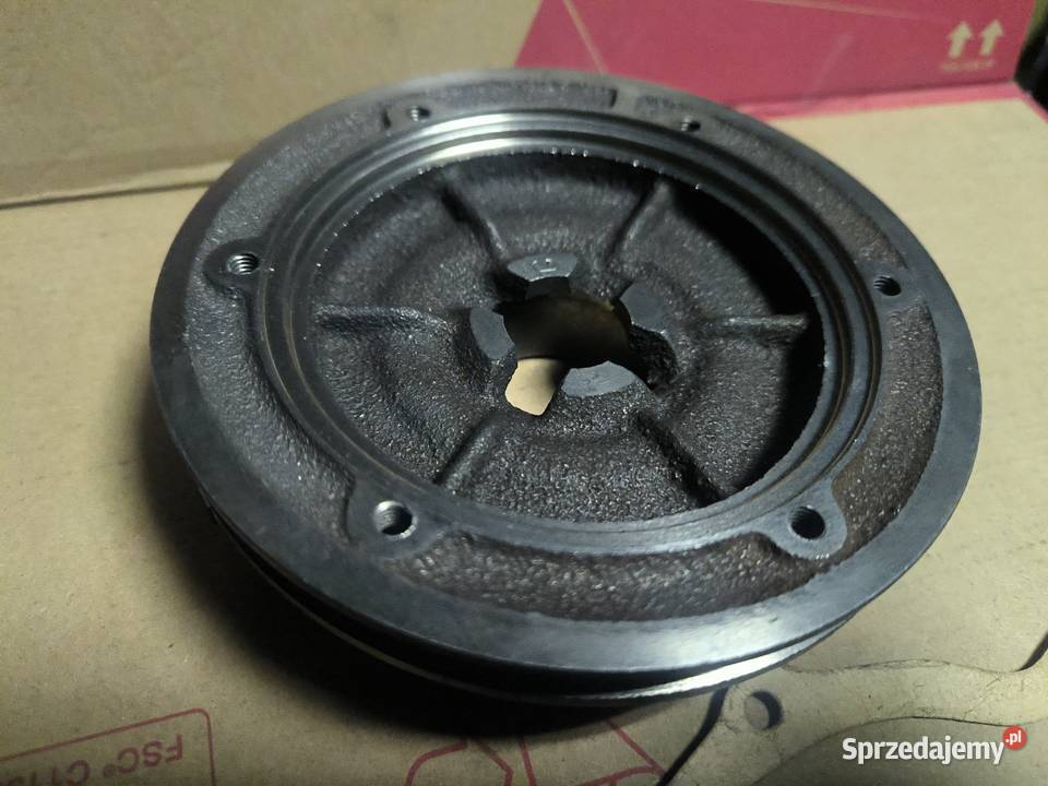Fiat 126p łańcuch rozrzadu z kolami PRL Stalowa Wola