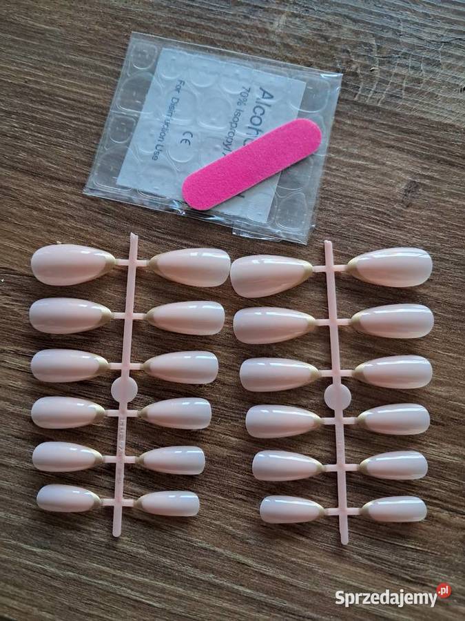 24 nowych tipsów z naklejkami i pilnikiem Sandomierz sprzedam