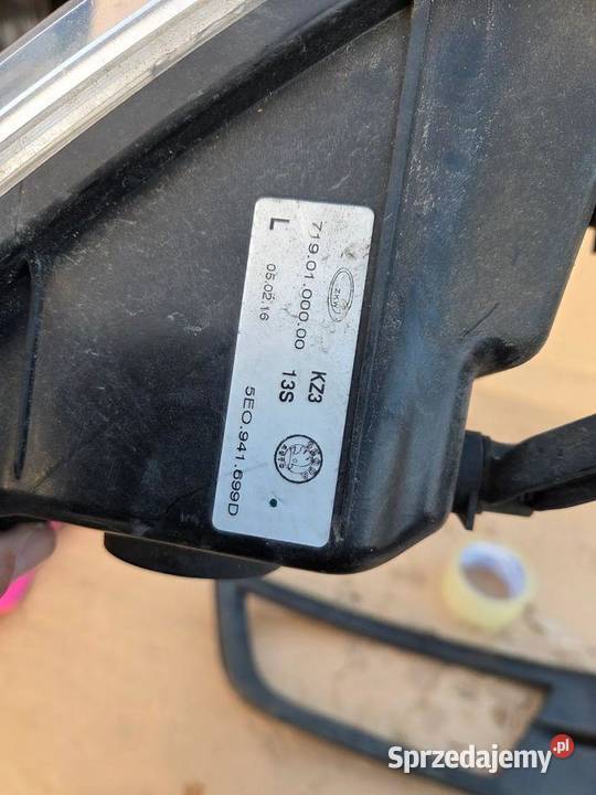 Kratka Halogen Lewy Skoda Octavia III 5E0941699D