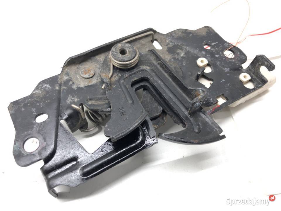 ZAMEK MASKI FORD FOCUS III Hatchback podkarpackie