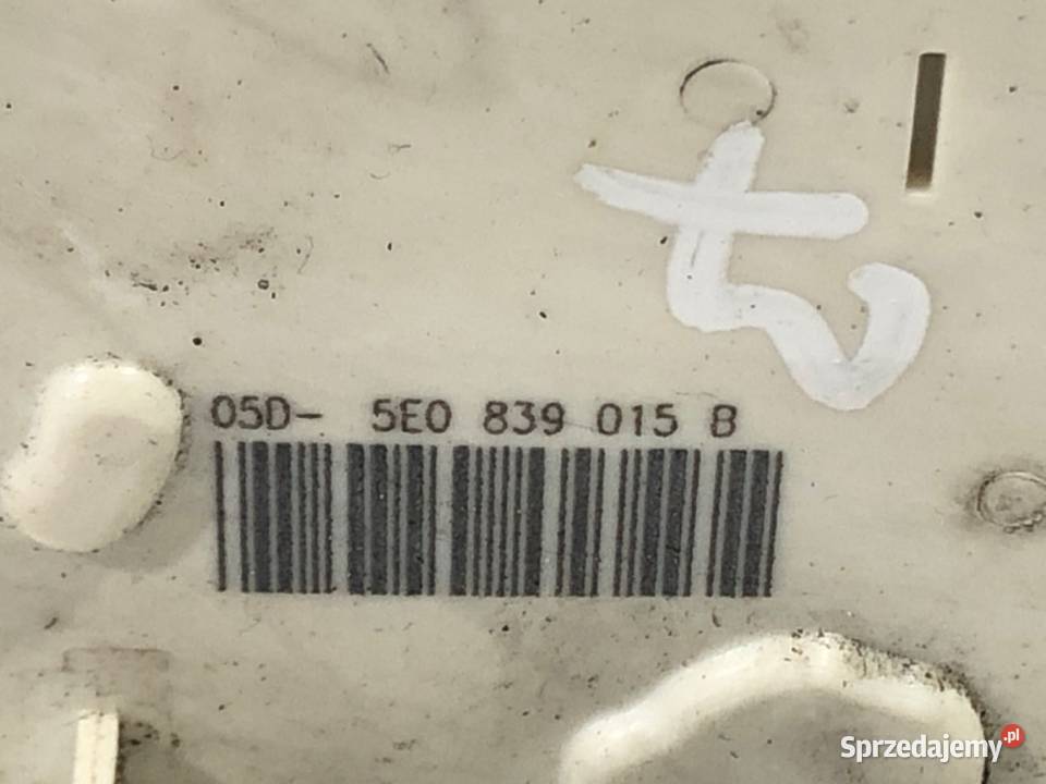 ZAMEK DRZWI LEWY TYŁ SKODA RAPID Hatchback osobowe