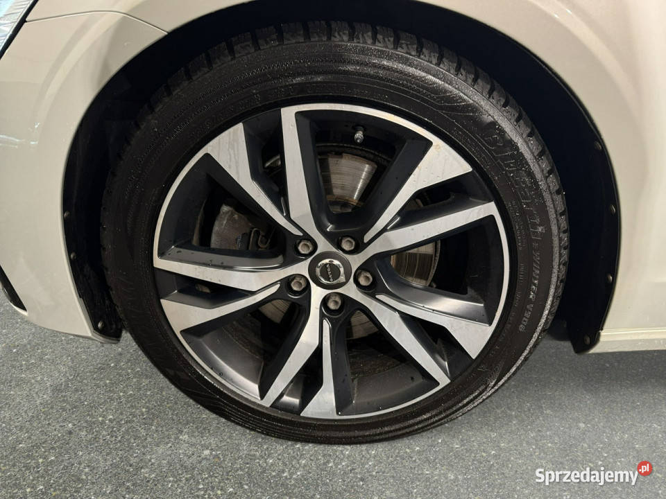 Volvo V60 VAT 23 RDesign 20 B4 197 automat 2021 małopolskie Myślenice
