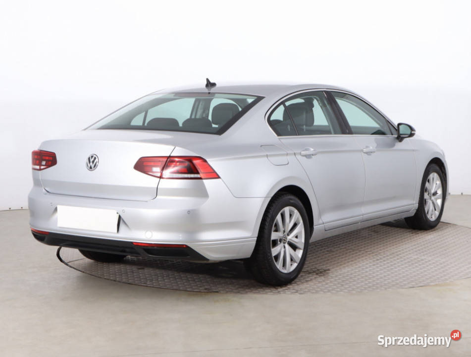 VW Passat 20 TSI Rok produkcji 2020 Passat Piaseczno