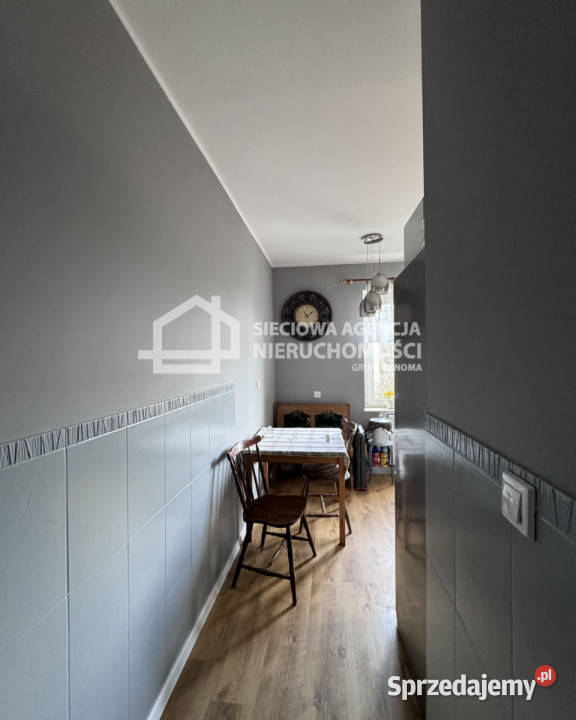 Kamienica Gdynia 800m2 asfalt