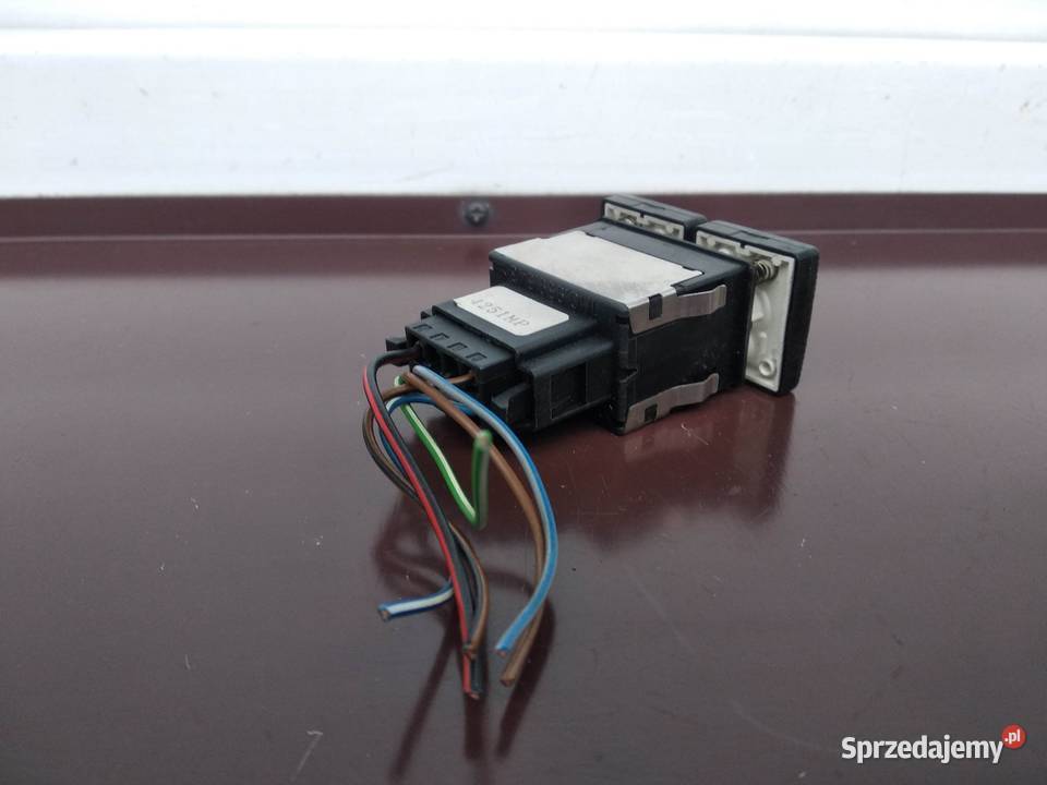 VW Golf MK3 III Vento przycisk przełącznik Sieradz