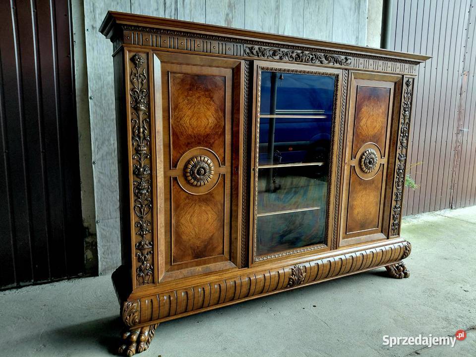 bibliotekarka z lwimi nogami 521 Byczyna