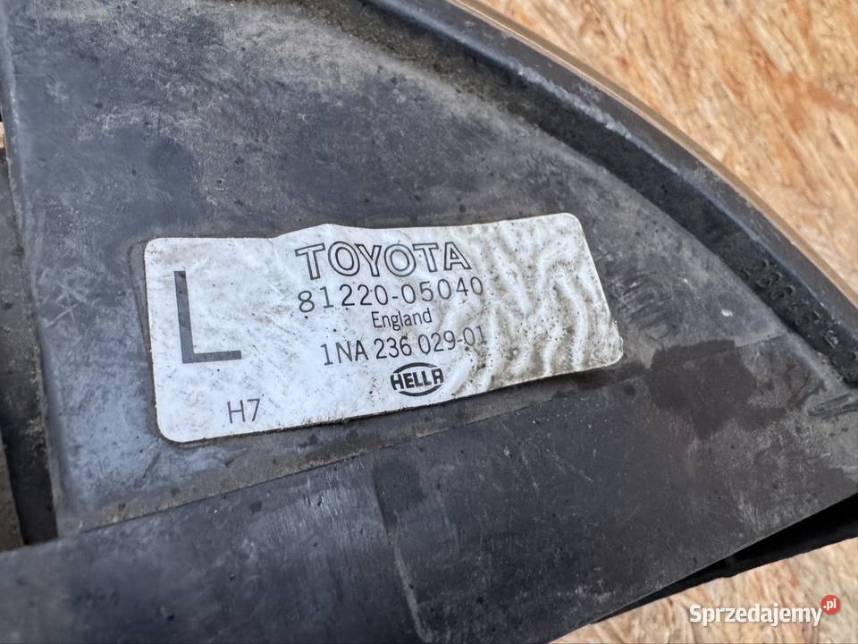 Halogen przód lewy lh Toyota avensis t22 Międzychód sprzedam