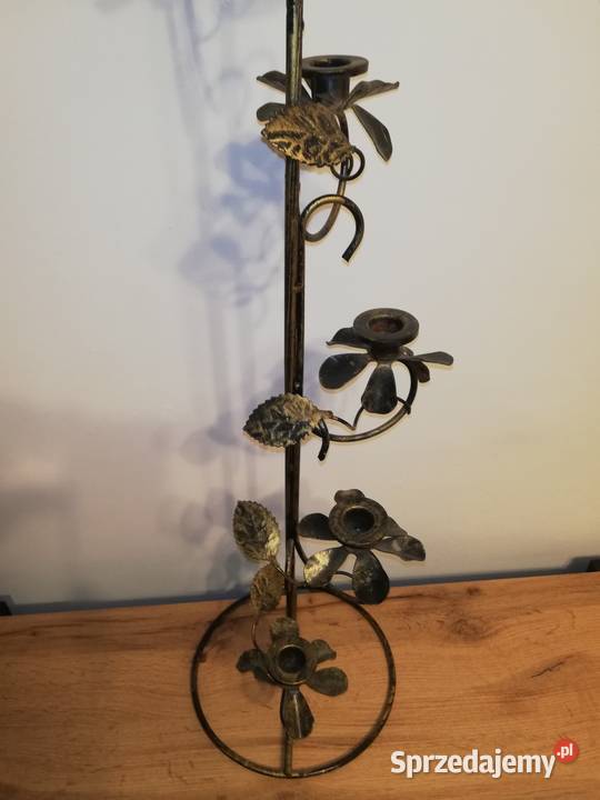 Świecznik 108 Warszawa