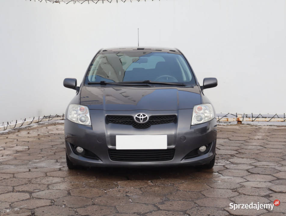 Toyota Auris 16 Valvematic światła przeciwmgielne Łódź