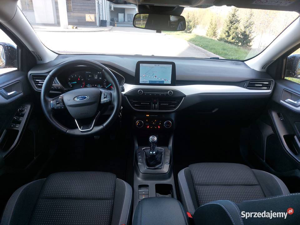 Piękny FORD FOCUS Mk410 ECOBOOSTłańcuch 125 LED