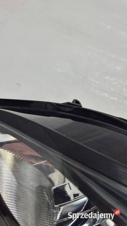 OPEL CORSA E REFLEKTOR LAMPA LEWY PRZÓD LEWA