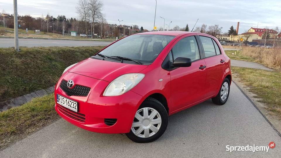 Toyota Yaris 10 Benzyna Klimatyzacja Mały podkarpackie sprzedam
