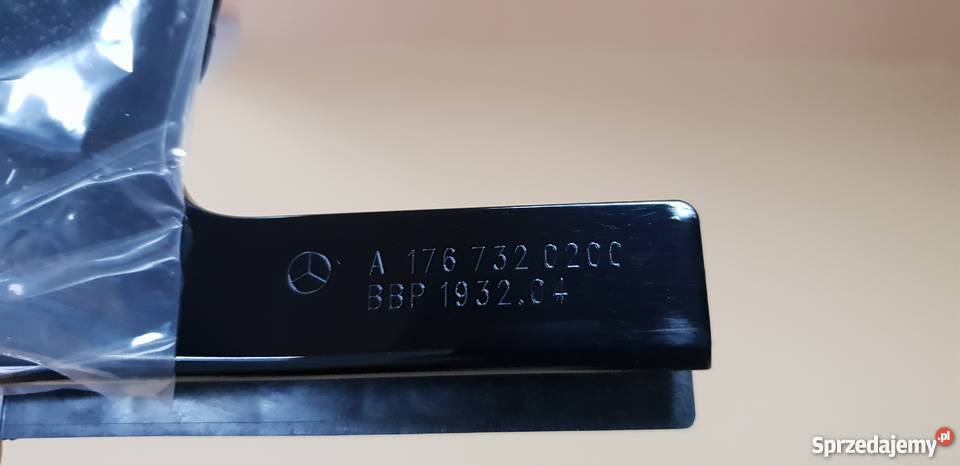 MERCEDES W176 OSŁONA SŁUPA DRZWI PRAWY TYŁ Bieleń