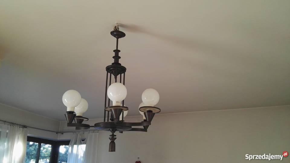 Lampa mosiężna wisząca do salonu