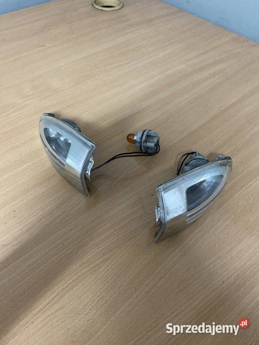 Piaggio Vespa Kierunkowskazy Migacze prawy lewy Poznań sprzedam