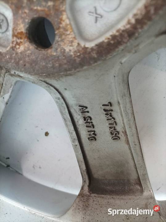 FELGA ALUMINIOWA R17 5X108 ET50 OC62MM 7JX17X50