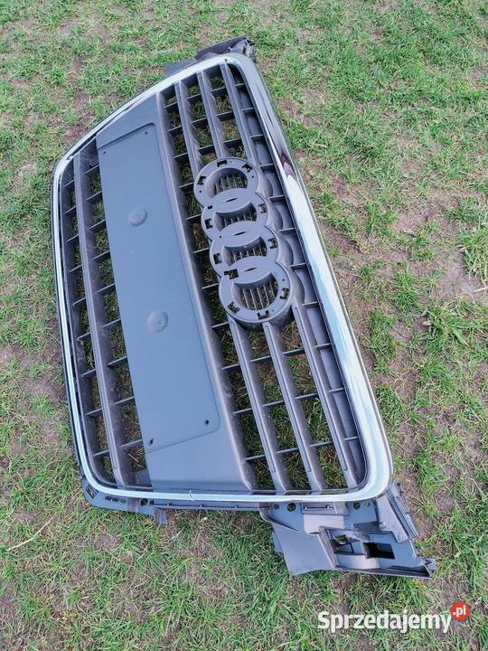 Grill Atrapa Audi A4 B8 w zderzak 20082011