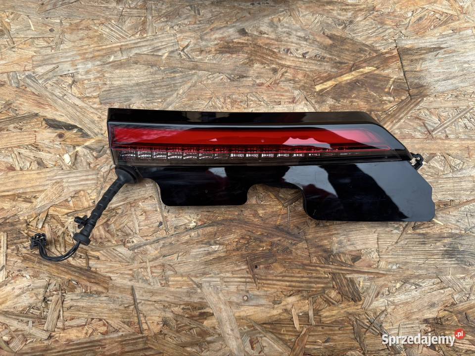 Lampa tył tylna prawa rh w klapę Volvo C40 Międzychód sprzedam