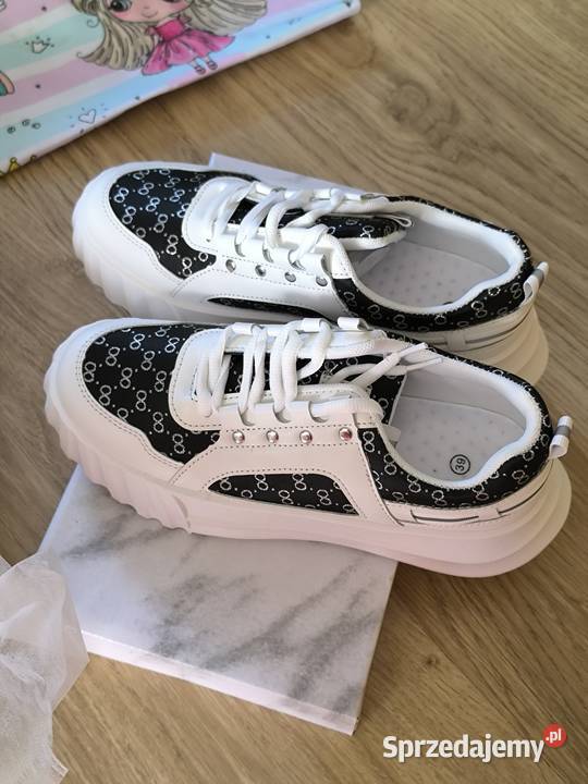 Trampki na grubym klinie Zakopane