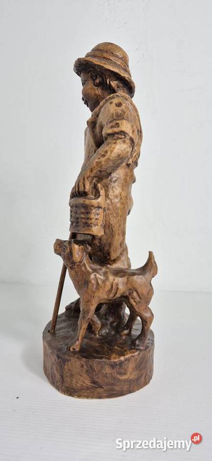 Duża drewniana rzeźba Chłopiec z psem 36 Biłgoraj