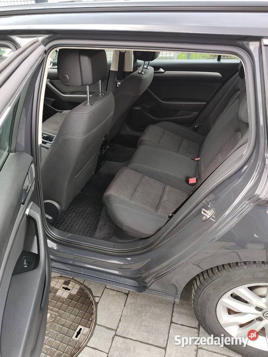 VW Passat B8 243km Potępa