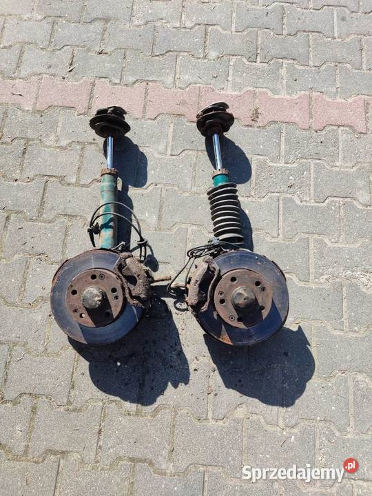 Kompletne zwrotnice piasty przód w124 w201 osobowe Lublin