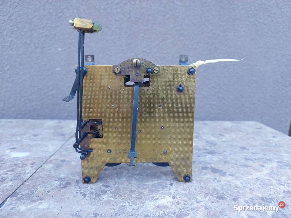 M063 Mechanizm starego zegara ściennego