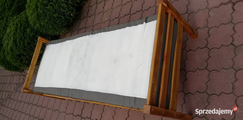 Łóżko pojedyncze z materacem 70x190 drewniane Sulbiny