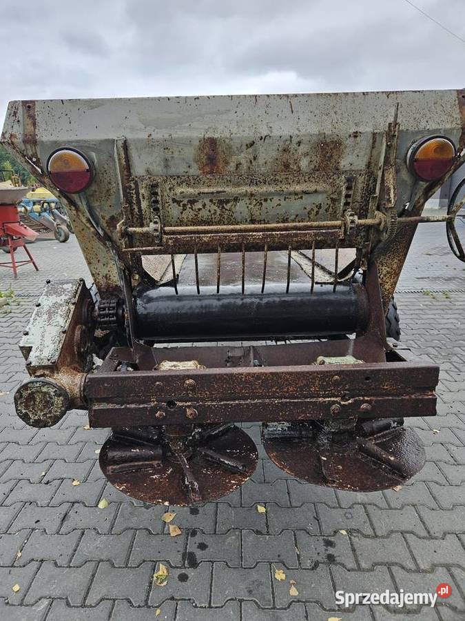 Rozsiewacz nawozów wapna soli rcw 3 Stogniowice
