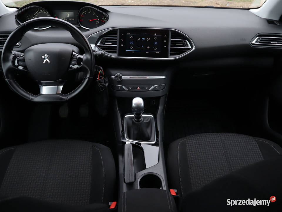 Peugeot 308 15 BlueHDi manualna 308