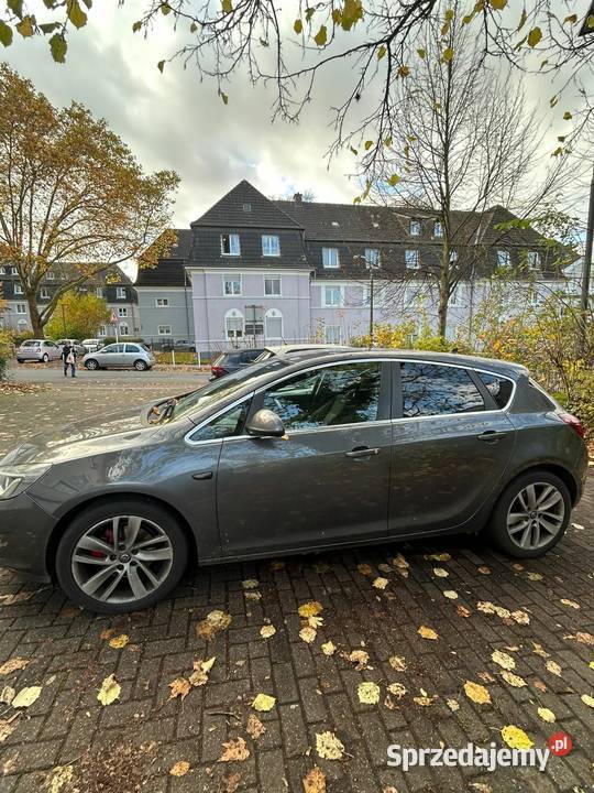 Opel Astra J