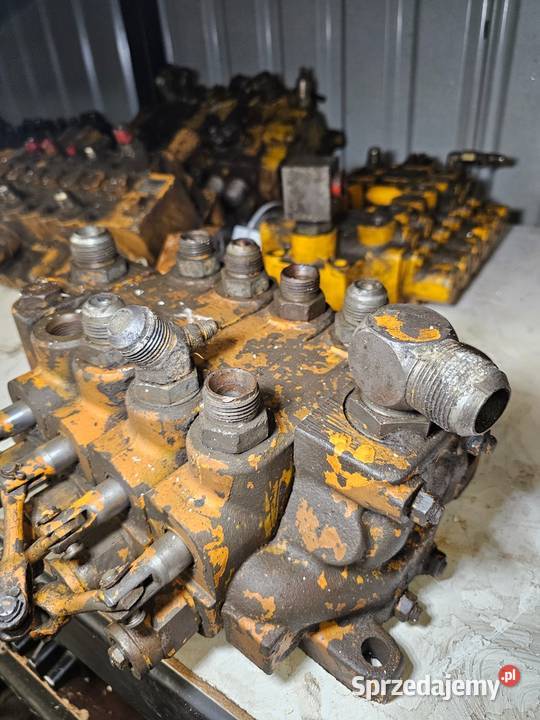 Rozdzielacz Hydrauliczny Case 580 D 580 G 680 K Części maszyn i innych pojazdów Gdynia