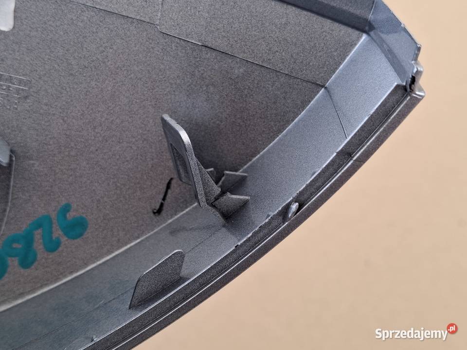 SKODA OCTAVIA IV 4 OBUDOWA OSŁONA LUSTERKA PRAWA Pozostałe Bieleń