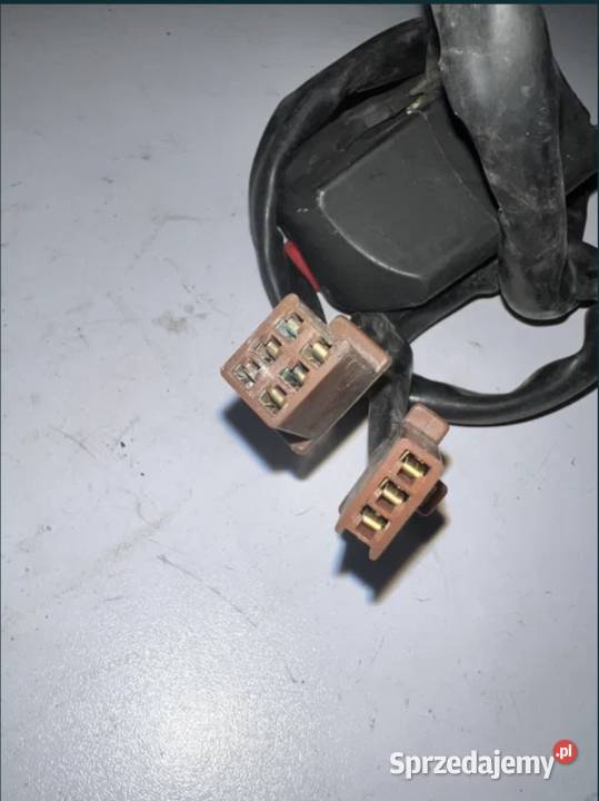 przełącznik prawy starter świateł Yamaha FZS 600 Ostrzeszów sprzedam