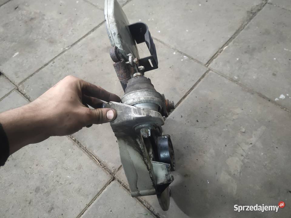 Osłona osłony rozrządu Audi A8 D2 42 37 V8 077 sprzedam